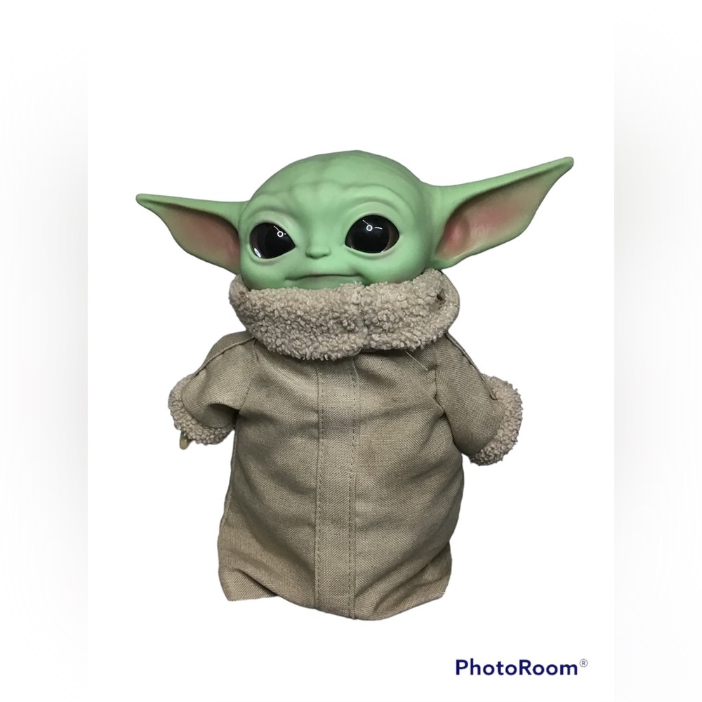 Baby yoda mandolorian plush stuffed animal body plastic head